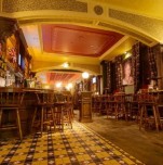 Паб «Queens pub»